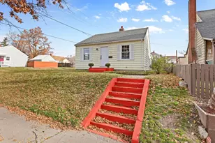 703 Mitchell St, Klamath Falls, OR 97601 - Photo 2