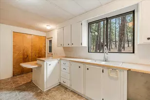 60214 Agate Rd, Bend, OR 97702 - Photo 12