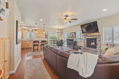 356 SW Bayou Place, Grants Pass, OR 97526 - Photo 10
