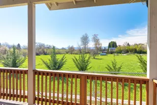 356 SW Bayou Pl, Grants Pass, OR 97526 - Photo 26