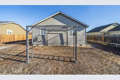 2527 NE 5th Street, Redmond, OR 97756 - Photo 34