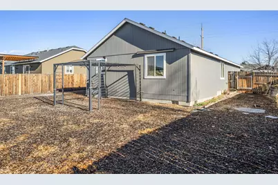 2527 NE 5th Street, Redmond, OR 97756 - Photo 36