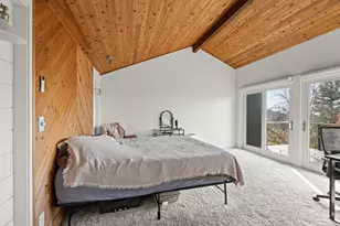 1383 Highcrest Dr, Medford, OR 97504 - Photo 16