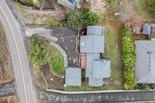 1383 Highcrest Dr, Medford, OR 97504 - Photo 34