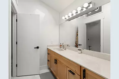 1383 Highcrest Drive, Medford, OR 97504 - Photo 18