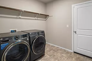 2346 NW Teak Pl, Redmond, OR 97756 - Photo 22