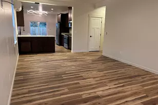 729 Dahl Pl, Medford, OR 97501 - Photo 6