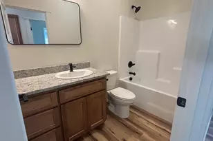 729 Dahl Pl, Medford, OR 97501 - Photo 14