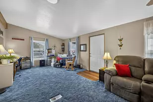 185 NW Harwood St, Prineville, OR 97754 - Photo 8