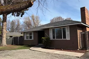 4225 Summers Ln, Klamath Falls, OR 97603 - Photo 2