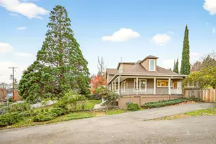 527 Chestnut St, Ashland, OR 97520 - Photo 4