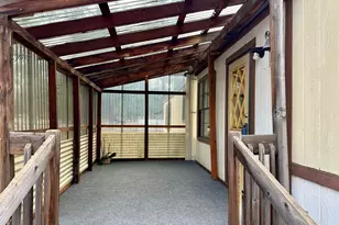 60083 Navajo Rd, Bend, OR 97702 - Photo 6