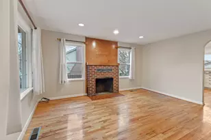 418 NE 11th St, Grants Pass, OR 97526 - Photo 4