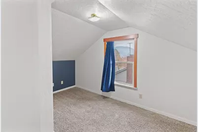 418 NE 11th Street, Grants Pass, OR 97526 - Photo 16