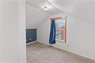 418 NE 11th St, Grants Pass, OR 97526 - Photo 16