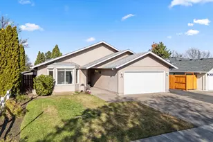 1025 Fairfield Ave, Central Point, OR 97502 - Photo 4