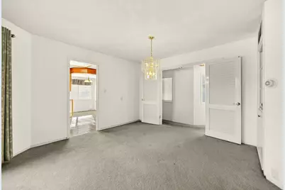 6 S Groveland Avenue, Medford, OR 97504 - Photo 8