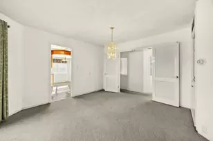 6 S Groveland Ave, Medford, OR 97504 - Photo 8