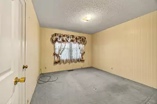 6 S Groveland Ave, Medford, OR 97504 - Photo 20