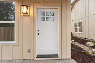 414 SW I St, Grants Pass, OR 97526 - Photo 22