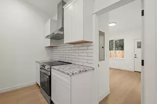 414 SW I St, Grants Pass, OR 97526 - Photo 6