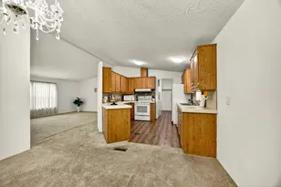 3431 S Pacific Hwy, Medford, OR 97501 - Photo 6