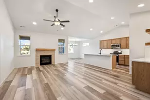 70085 Cayuse Dr, Sisters, OR 97759 - Photo 8