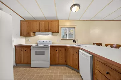 218 Hessar Street, Grants Pass, OR 97527 - Photo 10