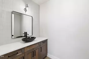 23114 Angler Ct, Bend, OR 97701 - Photo 16