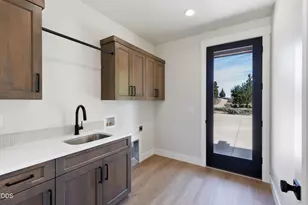 23114 Angler Ct, Bend, OR 97701 - Photo 14
