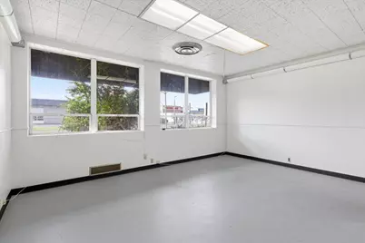 1300 Court Street, Medford, OR 97501 - Photo 24