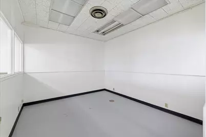 1300 Court Street, Medford, OR 97501 - Photo 30