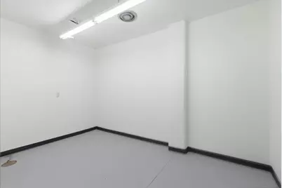 1300 Court Street, Medford, OR 97501 - Photo 34