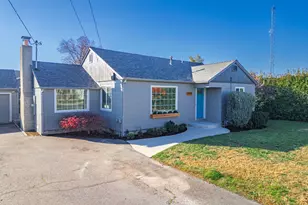 3119 Merriman Rd, Medford, OR 97501 - Photo 2