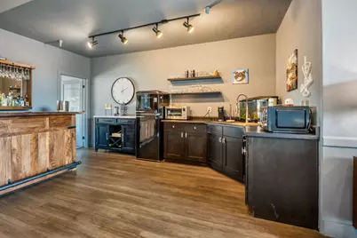 312 Oak Street #207, Central Point, OR 97502 - Photo 6