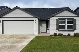 3665 Durst St, Medford, OR 97504 - Photo 2