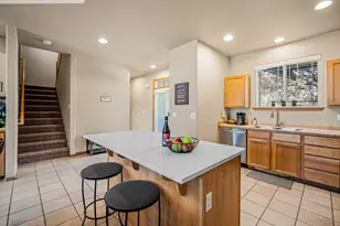 8540 Golden Pheasant Ct, Redmond, OR 97756 - Photo 12