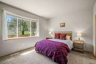 8540 Golden Pheasant Ct, Redmond, OR 97756 - Photo 14