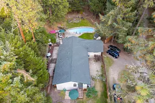 4184 E Evans Creek Rd, Rogue River, OR 97537 - Photo 2