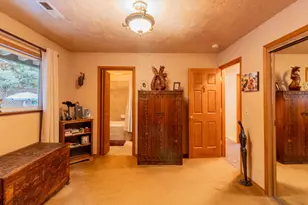 4184 E Evans Creek Rd, Rogue River, OR 97537 - Photo 12