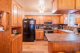 4184 E Evans Creek Rd, Rogue River, OR 97537 - Photo 4