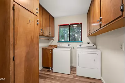 5201 Lake Shore Drive, Selma, OR 97538 - Photo 16