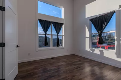 531 W La Strada Circle, Medford, OR 97504 - Photo 12