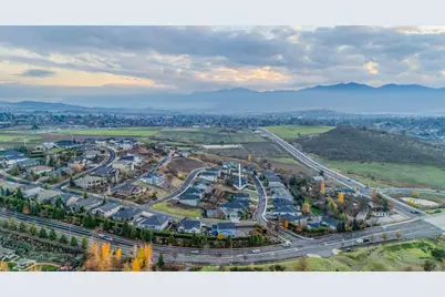 531 W La Strada Circle, Medford, OR 97504 - Photo 48