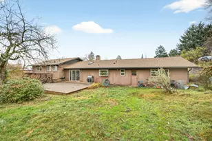 1103 Hillview Dr, Ashland, OR 97520 - Photo 38