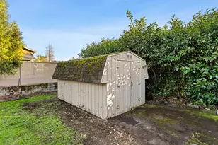1021 NW Conklin Ave, Grants Pass, OR 97526 - Photo 36