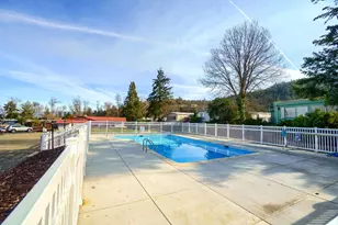 3955 S Stage Rd, Medford, OR 97501 - Photo 28