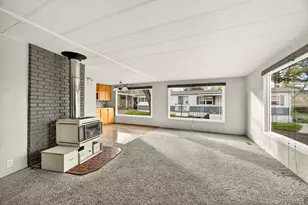 3955 S Stage Rd, Medford, OR 97501 - Photo 8