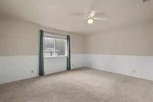 1517 Molly Ln, Grants Pass, OR 97527 - Photo 16