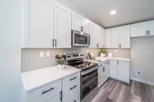 3687 Luchu St, Medford, OR 97504 - Photo 4